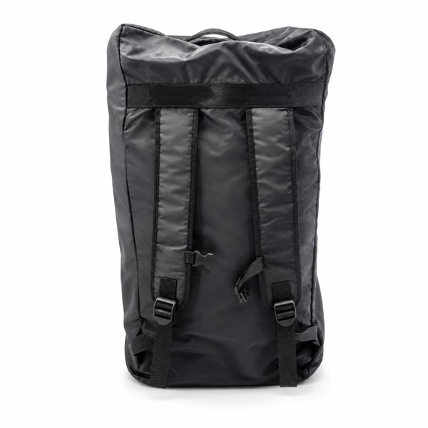 Black backpack-style carry case supplied with the inflatable ice bath tub